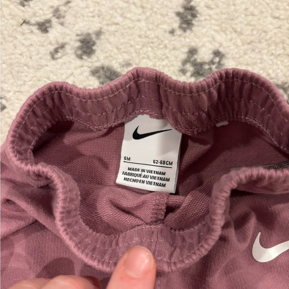 Nike Kids Rose-Mauve Sweatpants with White Swoosh - Picture 4 of 4